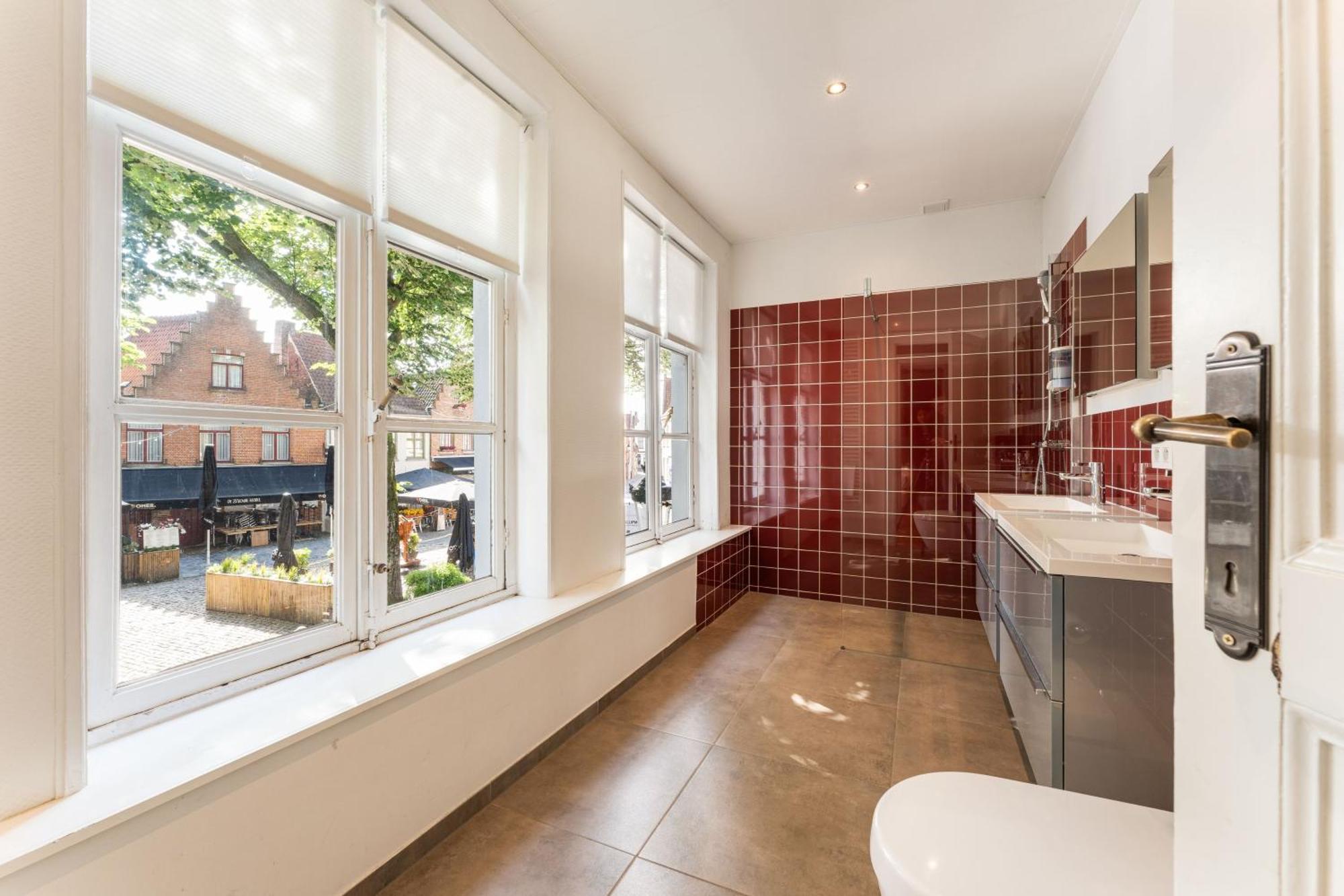 Lake Suites Bruges Luaran gambar